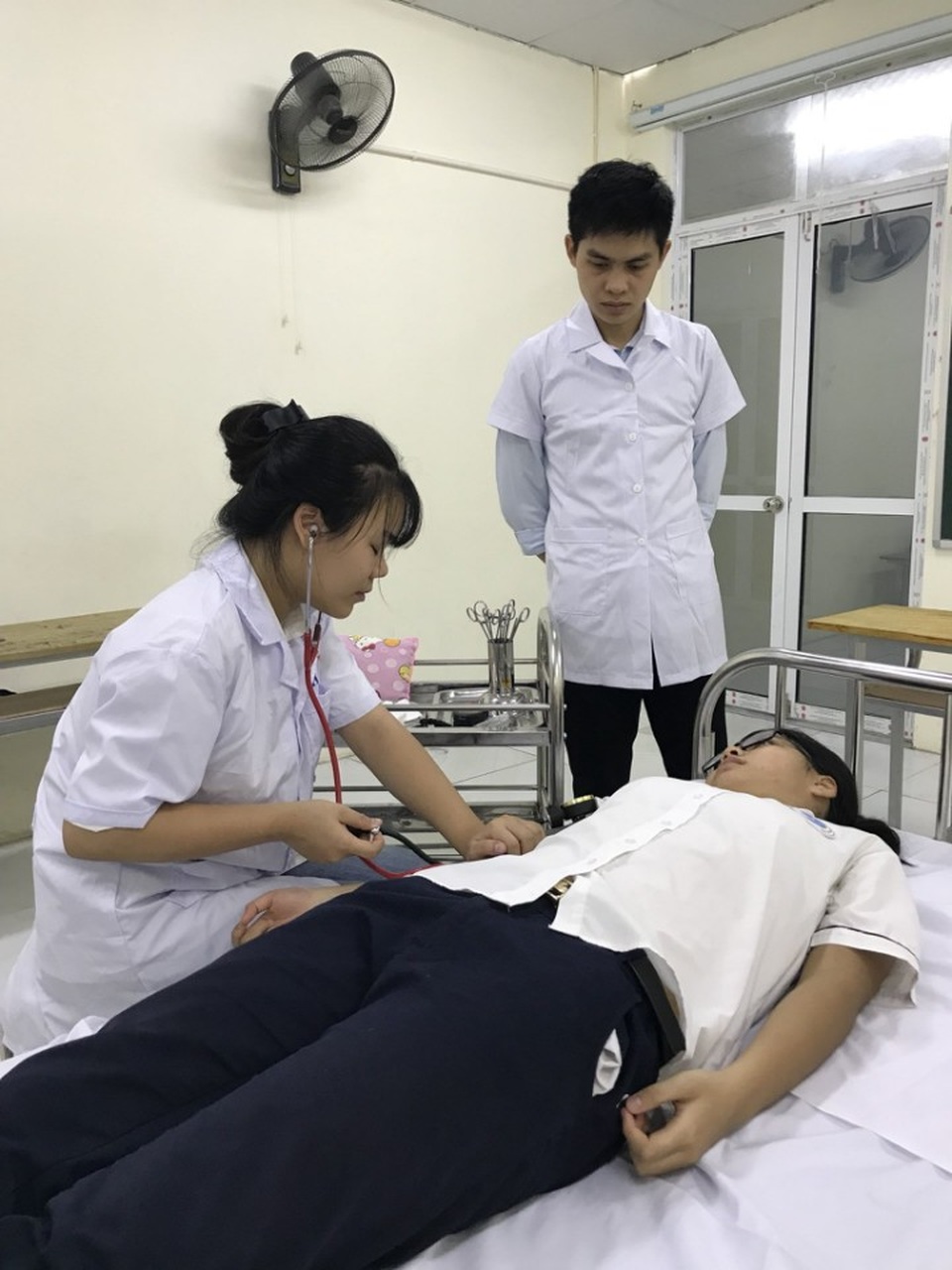 Điểm sáng về đào tạo và cung ứng nguồn nhân lực chất lượng cao cho ngành y dược trong và ngoài nước - 2 Điểm sáng về đào tạo và cung ứng nguồn nhân lực chất lượng cao cho ngành y dược trong và ngoài nước - 2