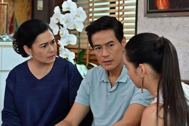 Lần đầu ra mắt, "con dâu" có hành động khiến tôi bắt con trai chia tay ngay