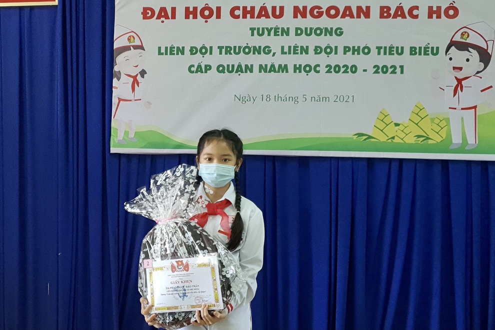 Cô bé lớp 4 đập heo, ủng hộ hơn 10 triệu đồng mua vắc xin phòng Covid-19 - 3 Cô bé lớp 4 đập heo, ủng hộ hơn 10 triệu đồng mua vắc xin phòng Covid-19 - 3