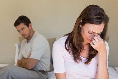 Con đường ngoại tình của người phụ nữ đang giãy giụa trong hôn nhân bế tắc