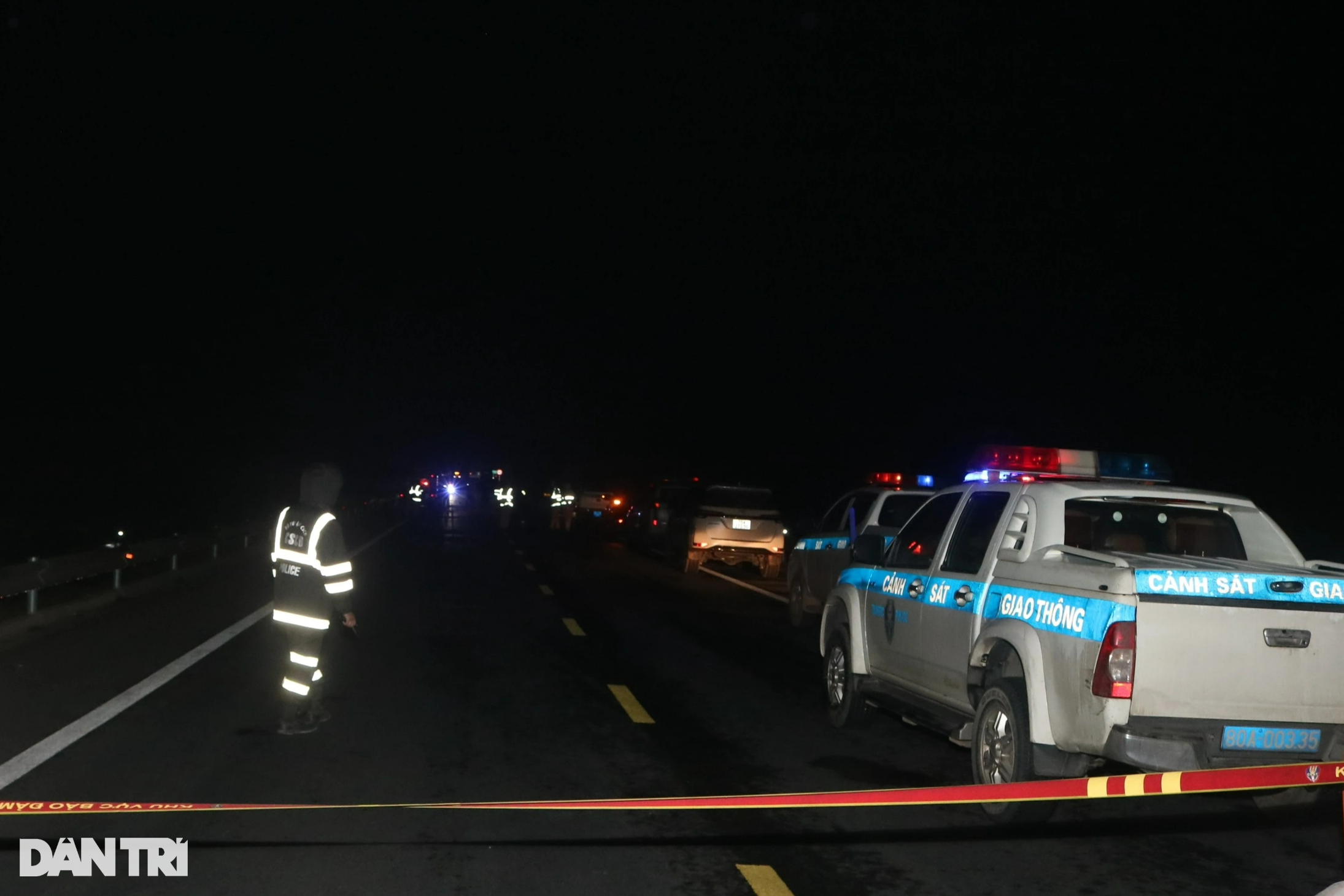 Hiện trường tai nạn thảm khốc trên cao tốc Cam Lộ - La Sơn - 1