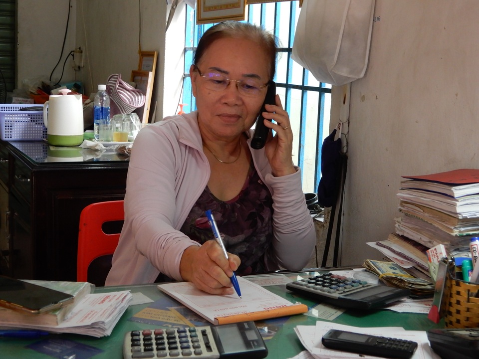 Bà chủ cửa hàng gạo khuyên khách không mua gạo tích trữ - 2