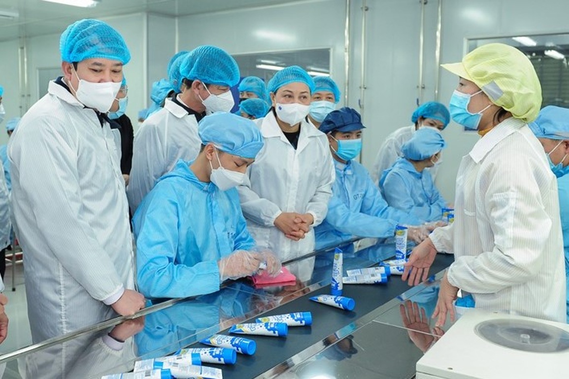 Ninh Bình: 95% công nhân đi làm sau Tết, gần 1.000 người được lì xì đầu năm - 4 Ninh Bình: 95% công nhân đi làm sau Tết, gần 1.000 người được lì xì đầu năm - 4