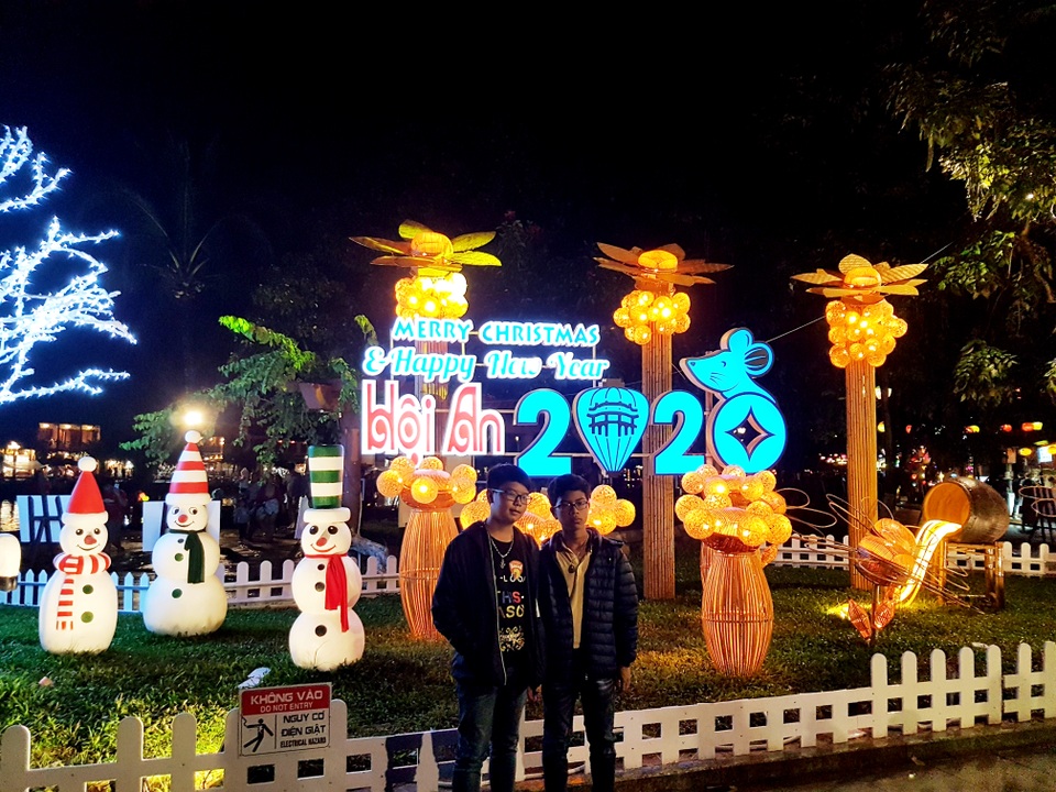 Biển người hân hoan chào năm mới 2020 - 71 Biển người hân hoan chào năm mới 2020 - 71