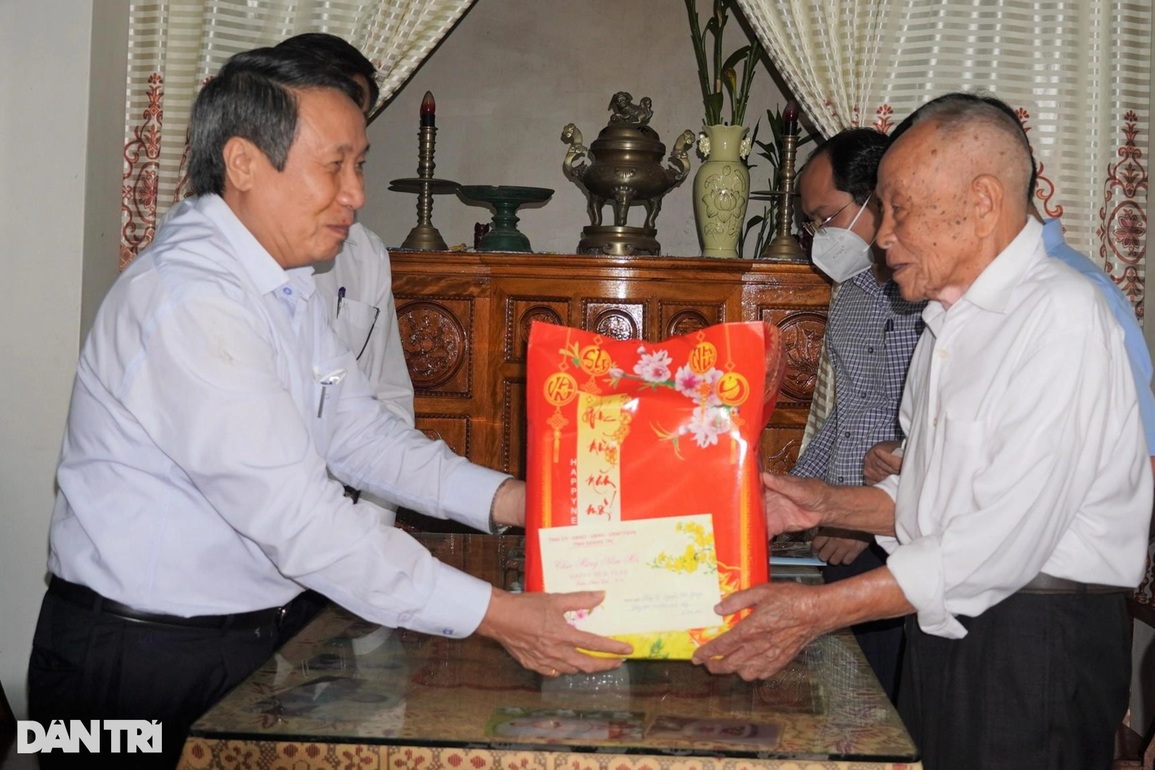 Hơn 99.800 suất quà tặng gia đình chính sách, có công dịp Tết Nguyên đán - 2 Hơn 99.800 suất quà tặng gia đình chính sách, có công dịp Tết Nguyên đán - 2