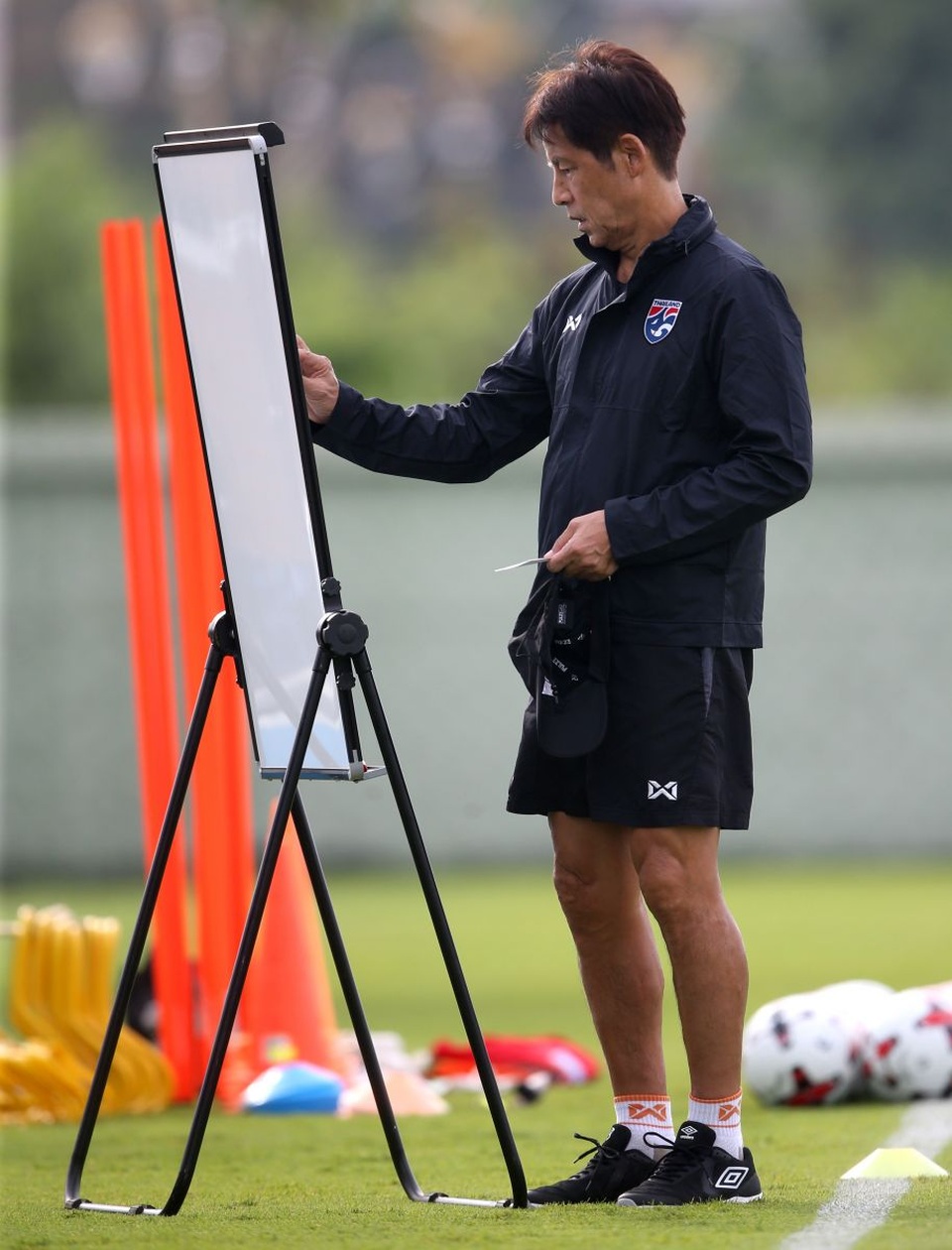 HLV Akira Nishino tuyên bố vượt mặt đội tuyển Việt Nam trong năm 2021 - 4