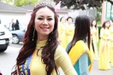 Mỹ Vân sánh vai cùng thị trưởng thành phố Vancouver - Canada