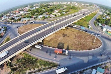 Phó Thủ tướng "chốt" hạn cuối phải bàn giao xong mặt bằng cao tốc Bắc - Nam