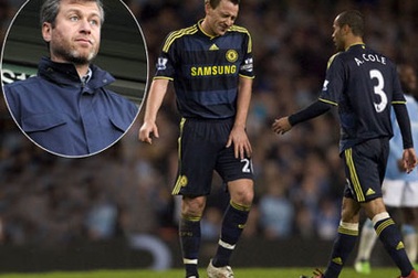 Chelsea thiết quân luật để làm trong sạch nội bộ