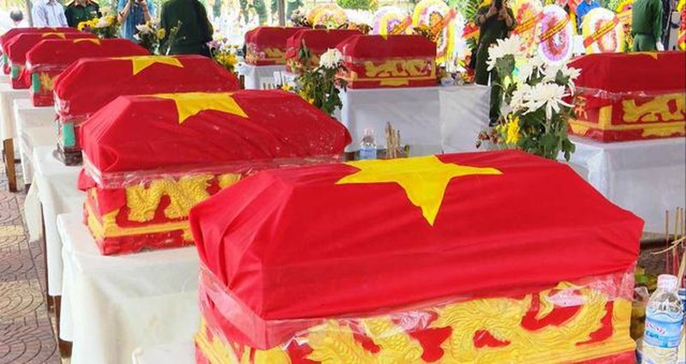 Quảng Trị truy điệu và an táng 4 hài cốt liệt sĩ - 1 Quảng Trị truy điệu và an táng 4 hài cốt liệt sĩ - 1