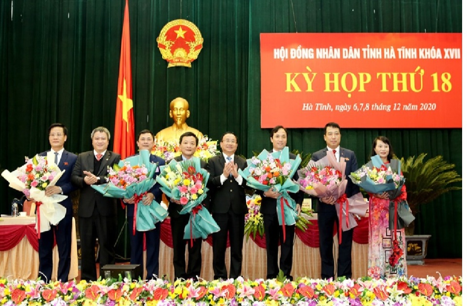 Hà Tĩnh bầu nhiều vị trí lãnh đạo chủ chốt - 2 Hà Tĩnh bầu nhiều vị trí lãnh đạo chủ chốt - 2