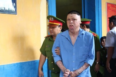 Người yêu đòi chia tay, nam thanh niên mua xăng về tự thiêu để cùng chết