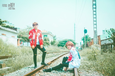 Hai bạn trẻ Việt hát tiếng Hàn cực chuẩn liên tục gặp phải "than phiền"