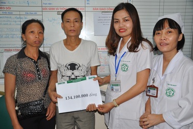 Hơn 134 triệu đồng đến với vợ chồng chị Dèn