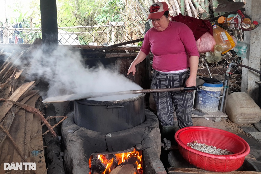 Thu nhập giảm mạnh, nông dân vẫn quyết bám trụ nghề từng nuôi cả gia đình - 2 Thu nhập giảm mạnh, nông dân vẫn quyết bám trụ nghề từng nuôi cả gia đình - 2