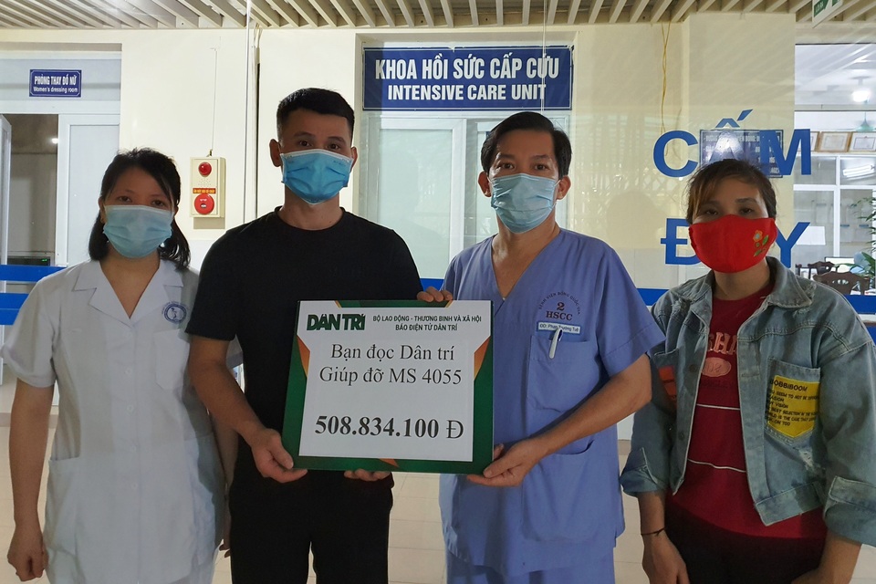 Bé gái 14 tháng tuổi ngã vào nồi nước sôi được bạn đọc giúp đỡ đã xuất viện - 1 Bé gái 14 tháng tuổi ngã vào nồi nước sôi được bạn đọc giúp đỡ đã xuất viện - 1