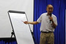 Giáo dục tình người trước khi nói về tình dục