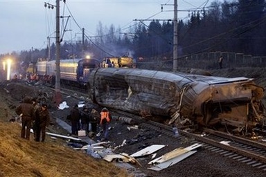 Nga: Bom nổ gây ra vụ tai nạn tàu tốc hành