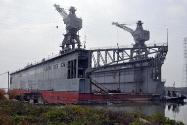 Vinalines tiếp tục đòi bán ụ nổi: Để lâu thì càng chết! 