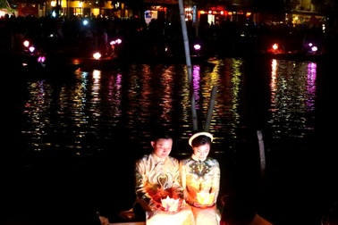 Hạnh phúc bình dị nơi phố cổ Hội An