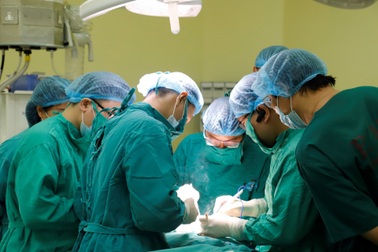 Điều trị ung thư dạ dày bằng cách nào?