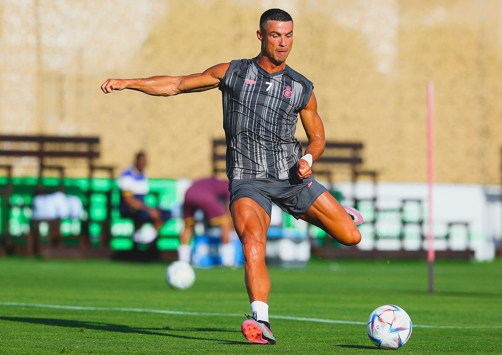 Cristiano Ronaldo is the king of Instagram: Make 57 billion from a post - 1
