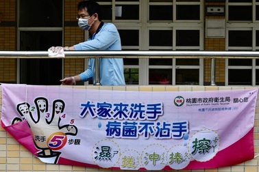 Bị phạt 80 triệu đồng vì rời khỏi phòng cách li trong... 8 giây