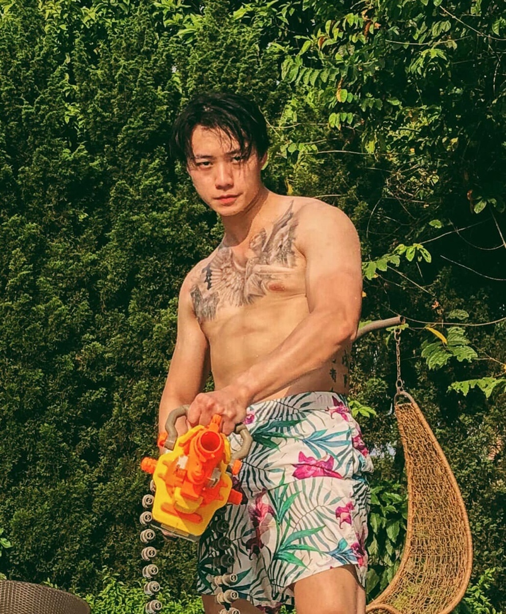 Nam sinh 9x bất ngờ nổi tiếng cõi mạng vì giống diễn viên Hàn Quốc - 4 Nam sinh 9x bất ngờ nổi tiếng cõi mạng vì giống diễn viên Hàn Quốc - 4