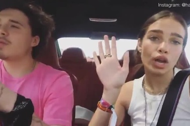 Brooklyn Beckham và Hana Cross cùng đọc rap