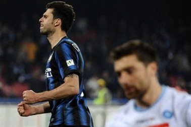 Inter chật vật thắng Napoli bằng loạt luân lưu cân não
