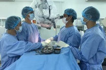 Người phụ nữ cao lên 8cm sau ca mổ chữa căn bệnh gây đau đớn 20 năm