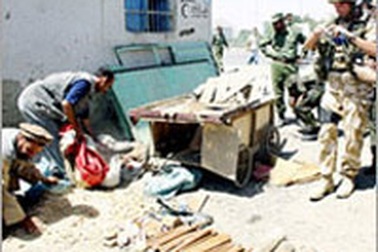 Phát hiện xưởng sản xuất bom núp bóng trường học ở Afghanistan