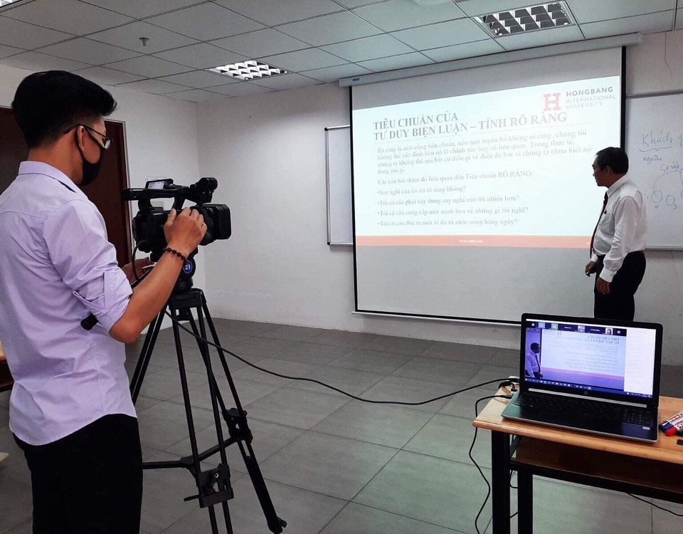 Nhiều trường ĐH giảm học phí cho sinh viên trong mùa dịch Covid-19 - 1 Nhiều trường ĐH giảm học phí cho sinh viên trong mùa dịch Covid-19 - 1