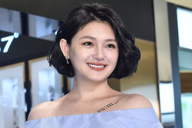 Chồng cũ bị tố phụ bạc, chồng mới liên tục "ghi điểm" với Từ Hy Viên