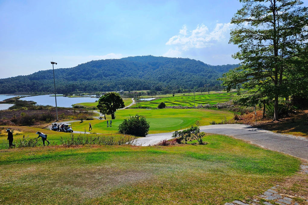 Lâm Đồng yêu cầu làm rõ vụ mất gần 40ha rừng ở dự án sân golf The Dàlat - 2 Lâm Đồng yêu cầu làm rõ vụ mất gần 40ha rừng ở dự án sân golf The Dàlat - 2
