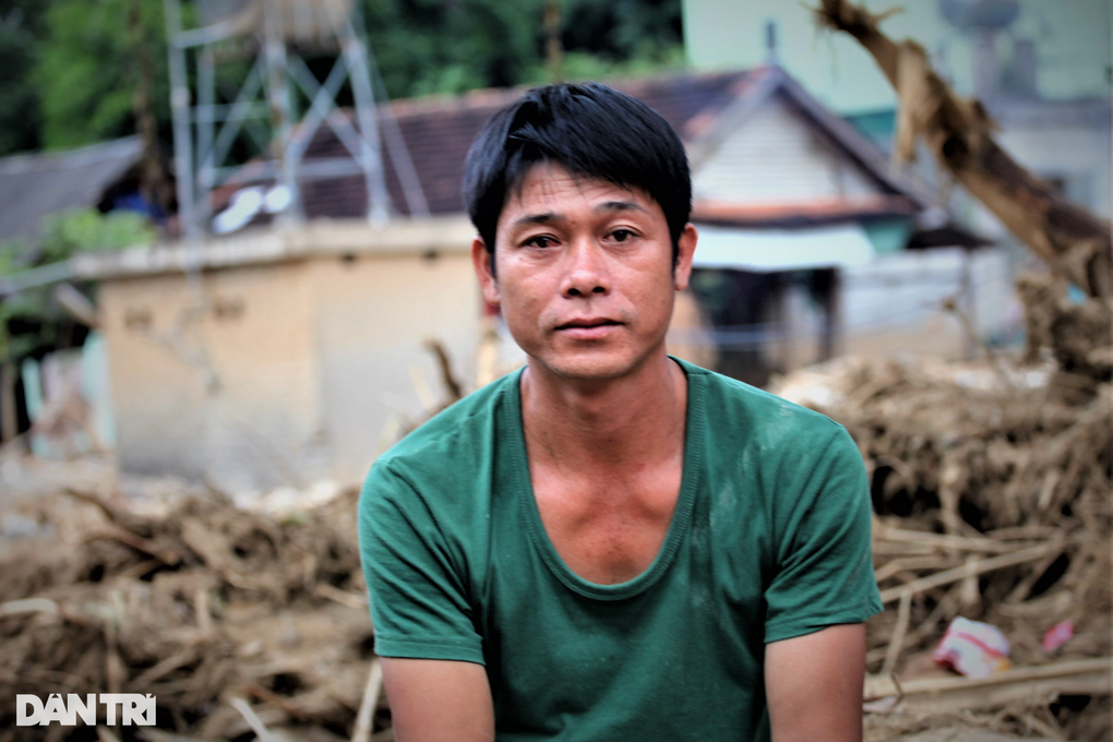 13 cá nhân cứu người trong trận lũ quét kinh hoàng được tặng bằng khen - 1