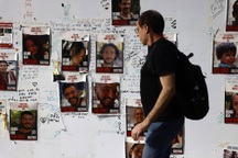 Israel bác thỏa thuận với Hamas, người nhà con tin xông vào trụ sở Quốc hội