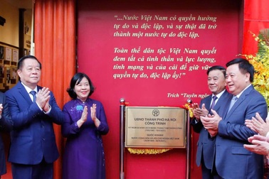 Gắn biển ngôi nhà nơi Chủ tịch Hồ Chí Minh viết Bản Tuyên ngôn độc lập