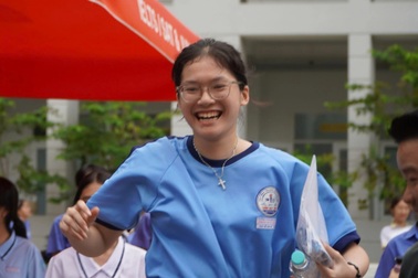 Đề thi và đáp án môn toán thi vào lớp 10 TPHCM 2025 cập nhật nhanh nhất