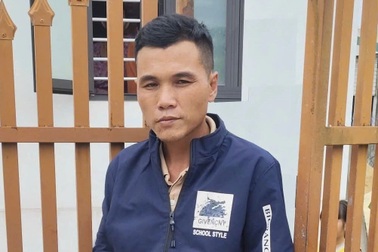 Công an bao vây rừng truy bắt tên trộm có nhiều tiền án