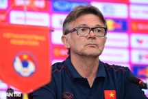 HLV Philippe Troussier lần đầu tiết lộ cuộc nói chuyện với Quang Hải