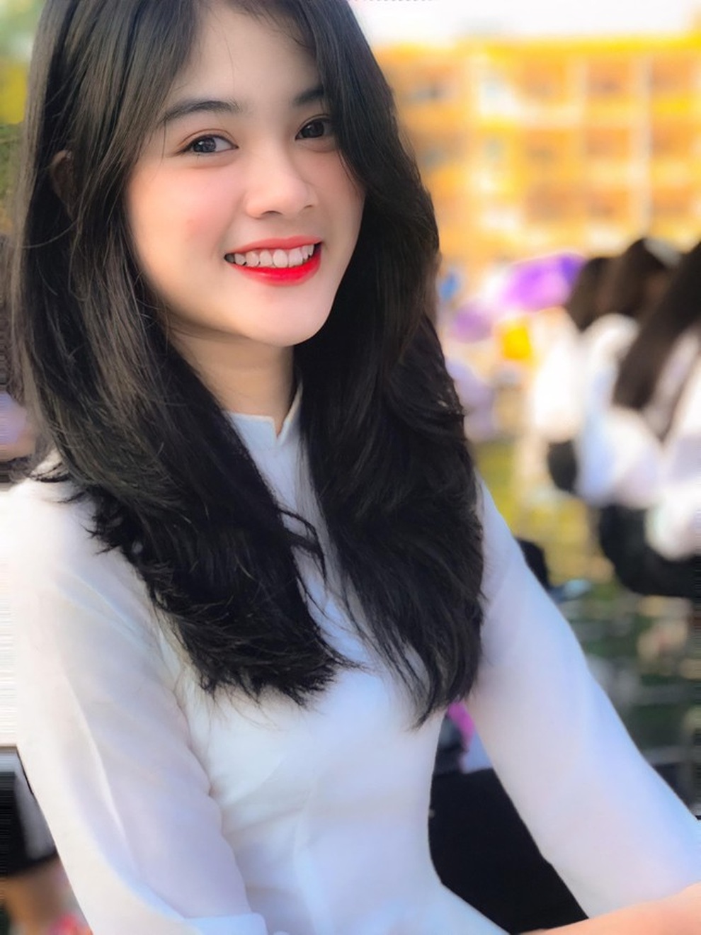 Nàng thơ xinh tựa thiên thần trong áo dài trắng đốn tim cộng đồng mạng - 2 Nàng thơ xinh tựa thiên thần trong áo dài trắng đốn tim cộng đồng mạng - 2