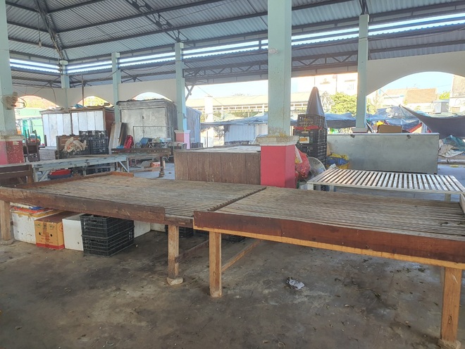 Dân quân bán rau giúp tiểu thương trong khu cách ly - 9 Dân quân bán rau giúp tiểu thương trong khu cách ly - 9