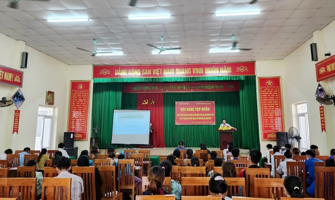Hội nghị tập huấn nâng cao năng lực cho cán bộ làm công tác đưa lao động đi làm việc có thời hạn ở nước ngoài cấp thôn, bản và người dân.