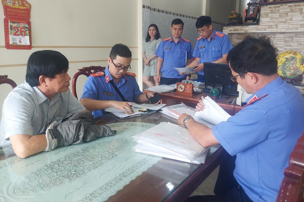 Luật sư môi giới hối lộ tại trung tâm pháp y - 1 Luật sư môi giới hối lộ tại trung tâm pháp y - 1