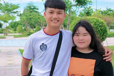 Chuyện tình “cặp đôi đũa lệch” nàng 100kg và chàng "soái ca"