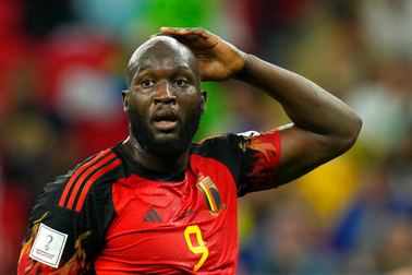 Lukaku 4 lần bỏ lỡ không tưởng, Bỉ cay đắng chia tay World Cup