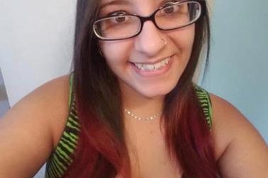 Bán nhà để “tặng” ngực cho con