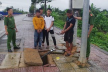 Bắt giữ 8 thanh niên chuyên cắt trộm dây cáp điện để bán phế liệu