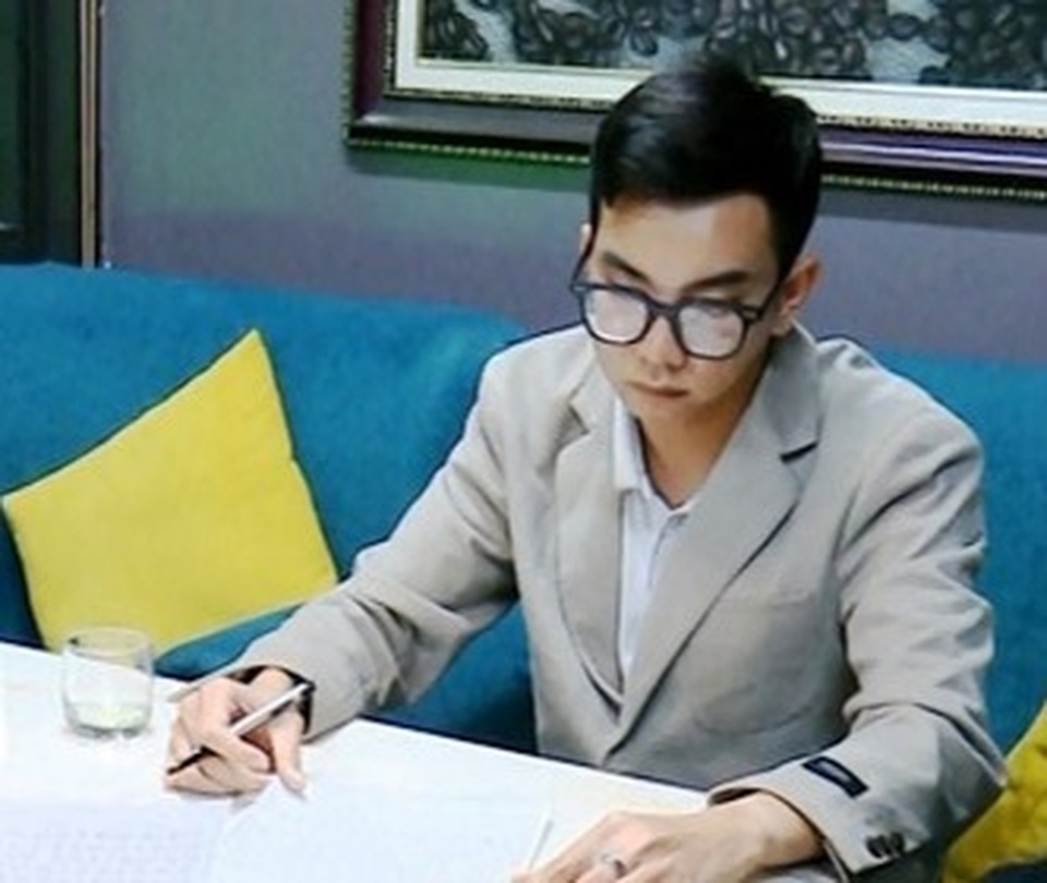 Khởi tố phóng viên cưỡng đoạt 30 triệu đồng của bệnh viện - 2 Khởi tố phóng viên cưỡng đoạt 30 triệu đồng của bệnh viện - 2